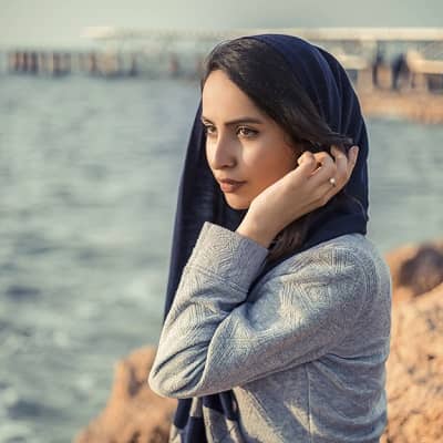 Stylish-Muslim-Girl-Dp-For-Fb-Profile (10)