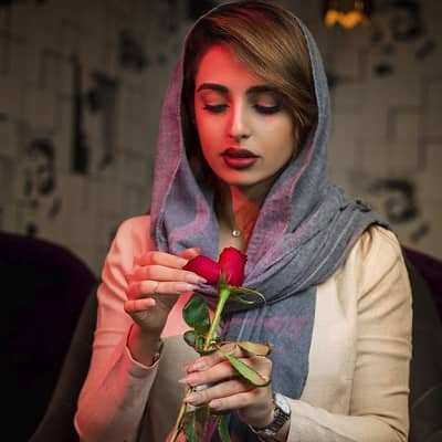 Stylish-Muslim-Girl-Dp-For-Fb-Profile (29)