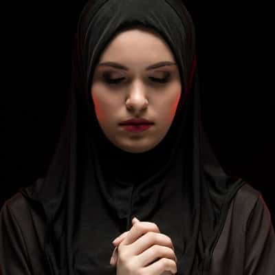 Stylish-Muslim-Girl-Dp-For-Fb-Profile (31)