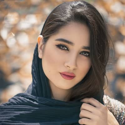 Stylish-Muslim-Girl-Dp-For-Fb-Profile (32)