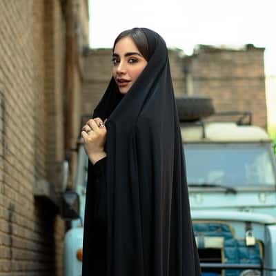 Stylish-Muslim-Girl-Dp-For-Fb-Profile (6)